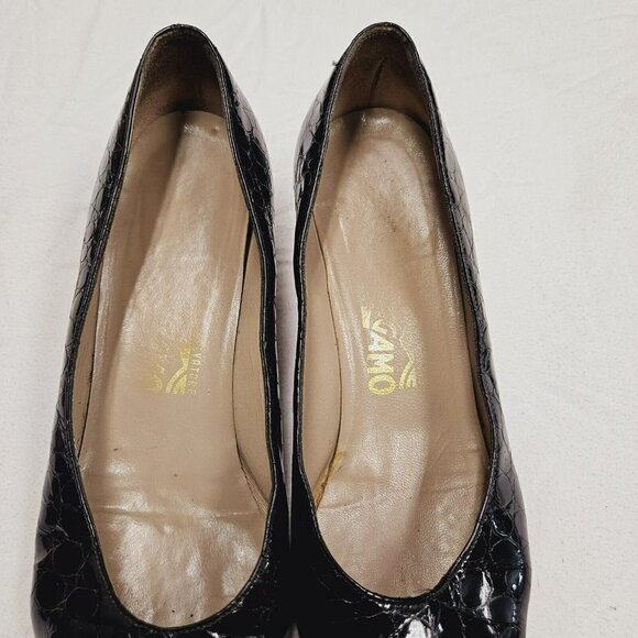 Salvatore Ferragamo 80s Vintage Sz 8 B Black  Embossed Leather Pumps Minor Flaws - Picture 5 of 16